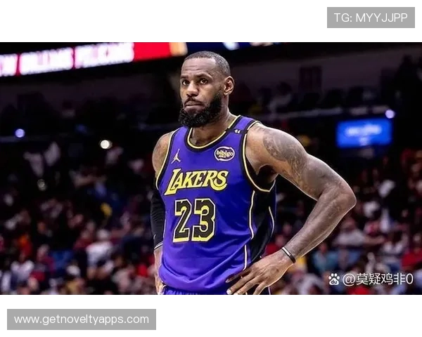 詹姆斯计划明年降薪离队 签短约追求总冠军。